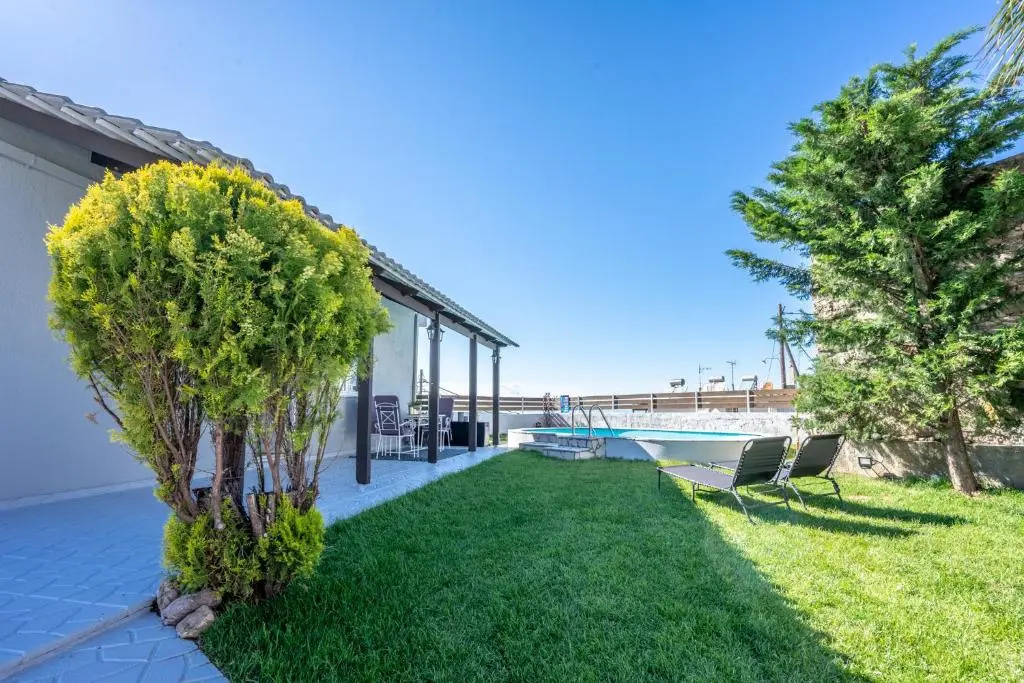 Fontana Luxury Villa Salakos With Pool Near Beach