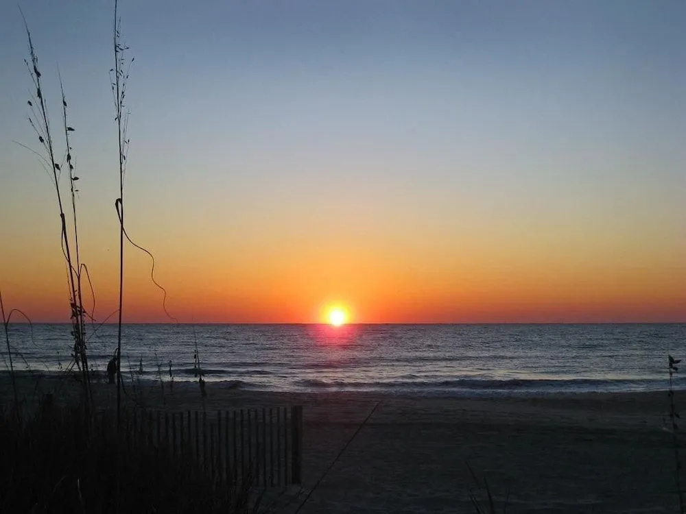 Crescent Beach Villas, Villa 207 - 2 Br Condo