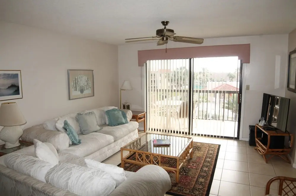 Ocean Village Club R35