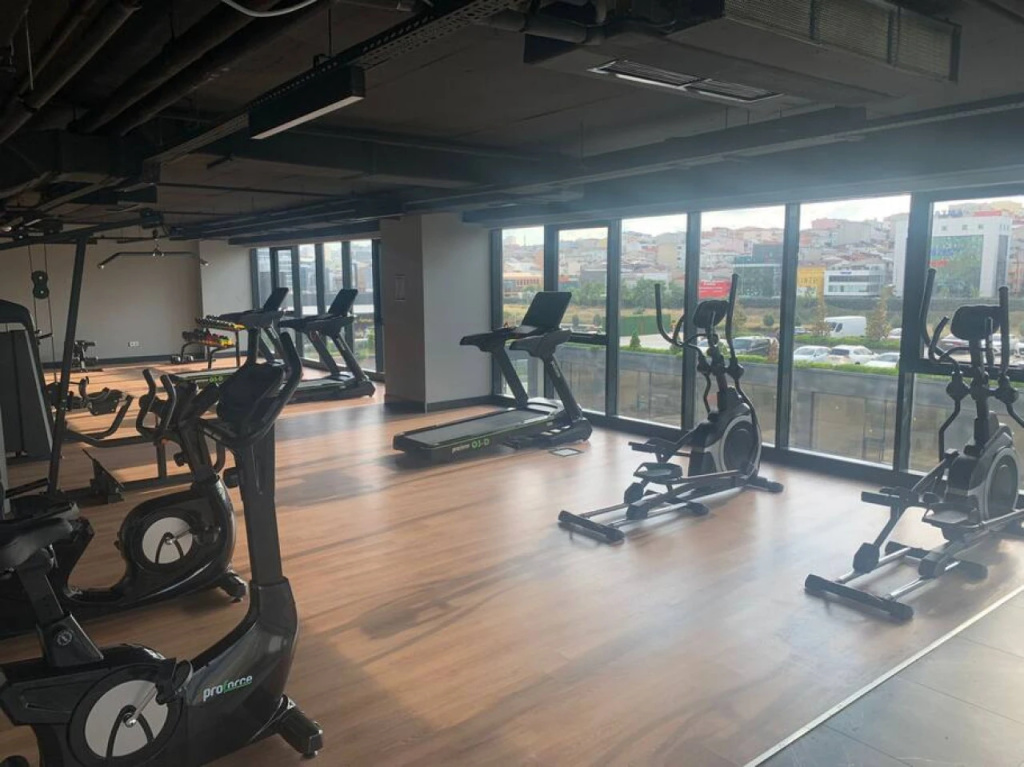 Brand-new 2 1 Apartment-near Mall of Istanbul