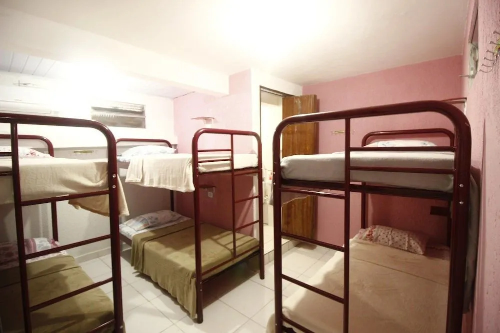 Hola Hostel