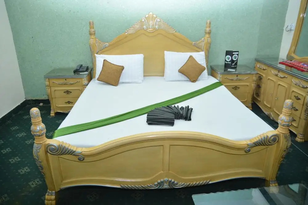 Step Inn Guest House Lahore