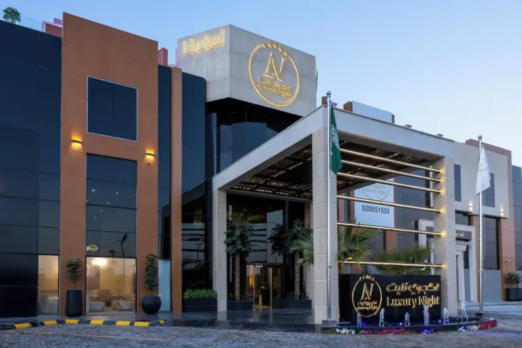 Luxury Night Hotel Al Yasmin