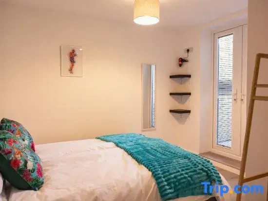 Sunbeam House Apartment 1