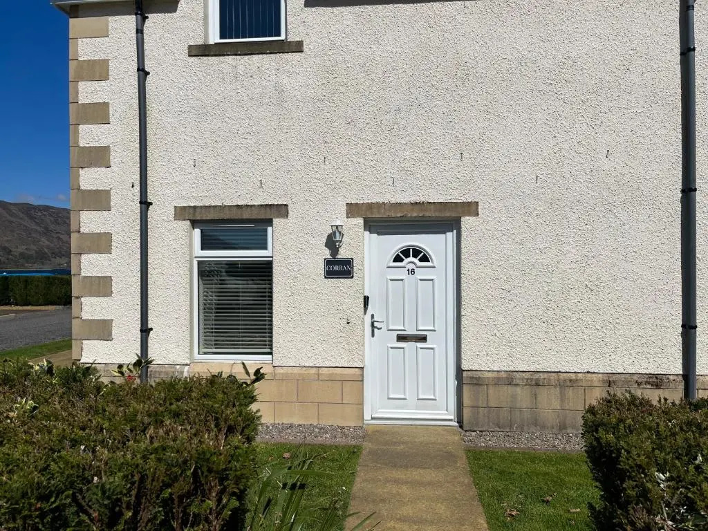 Corran, Glenloch View, Fort William 2-Bedroom Loch Side Flat