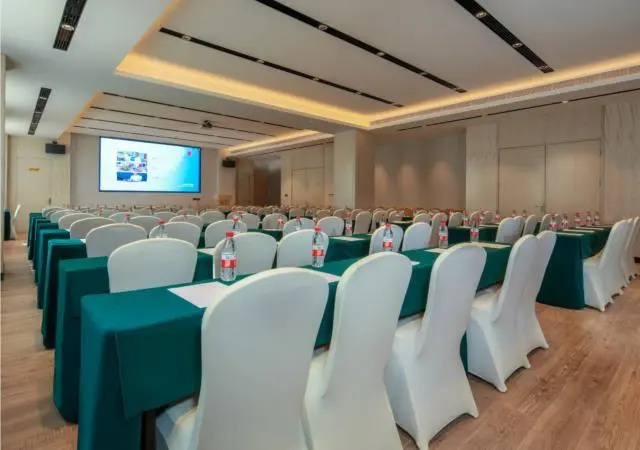 Echarm Hotel Chongqing West Railway Station