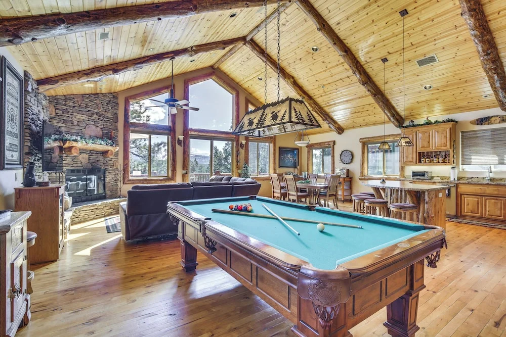 4 Mi to Snow Summit: Cabin w/ Mtn Views & Decks