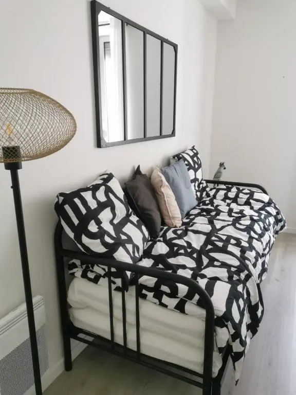 Studio cosy et rénové à 2 pas gare Reims Centre - Rue