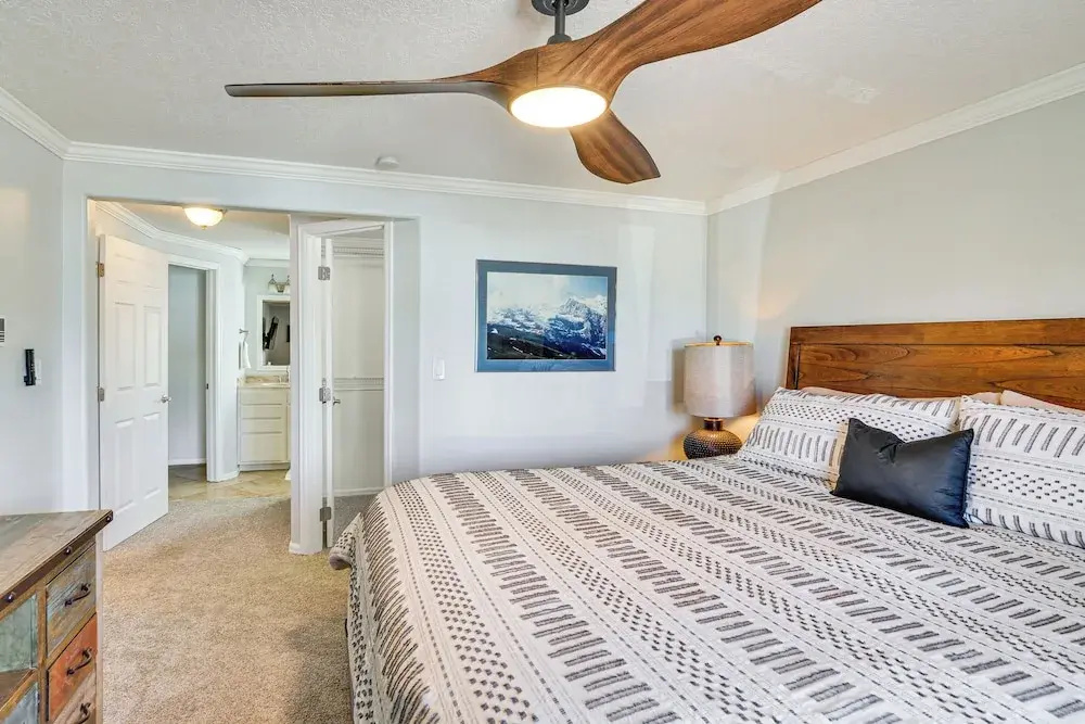 Pet-friendly Buena Vista Home w/ Yard & Hot Tub!
