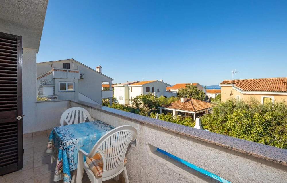 Cozy Home In Punat With Wifi