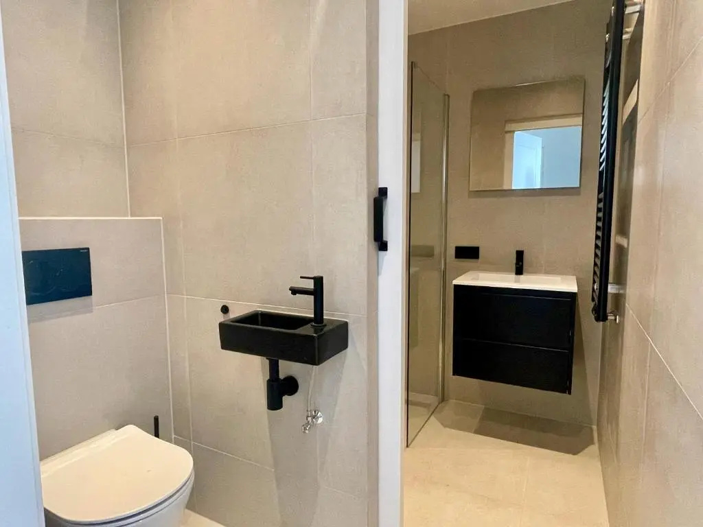 Exclusively 1 Bedroom Serviced Apartment 48m2 -MNL E-