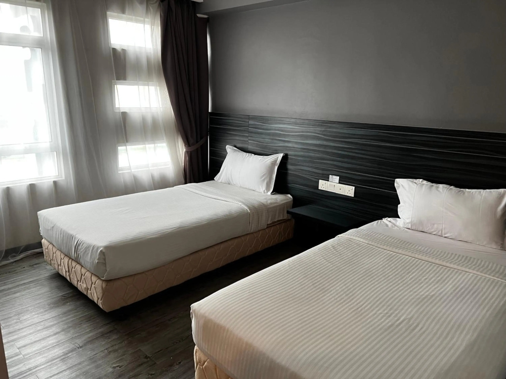 Signature Hotel