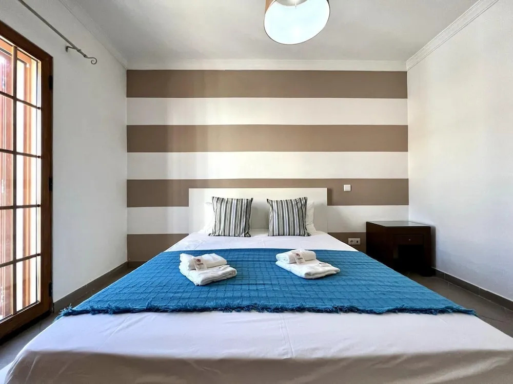 Loul Central House by Homing
