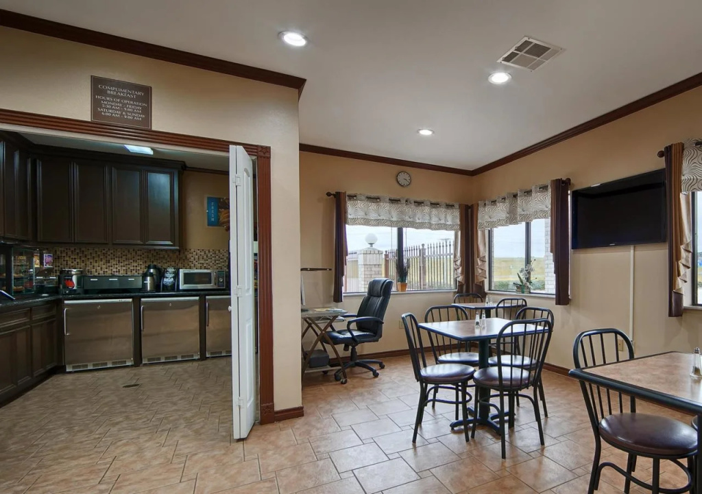 Days Inn by Wyndham Navasota