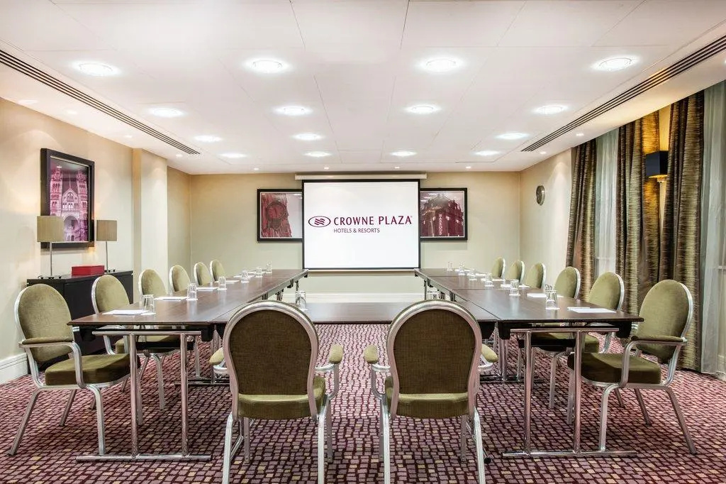 Crowne Plaza London Ealing by IHG