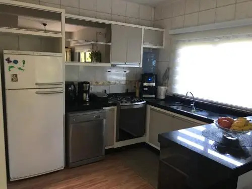 Bombinhas centro apt con kitchenette