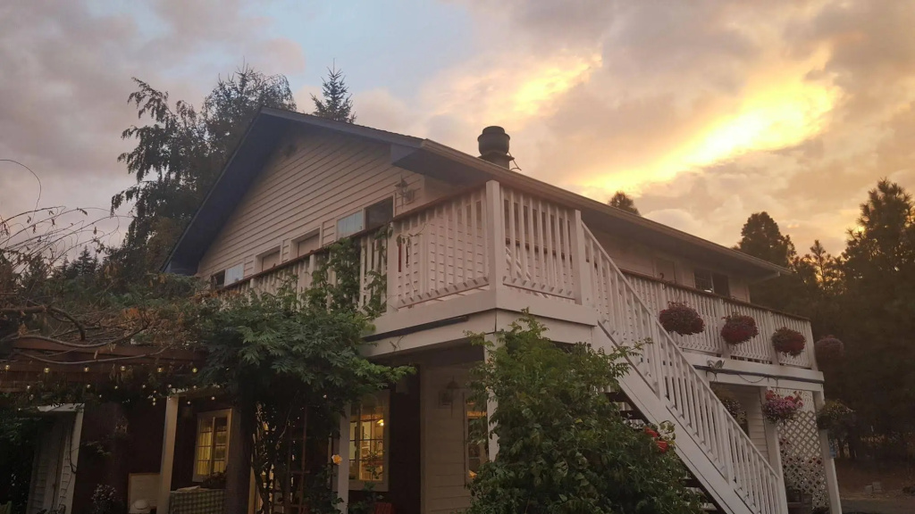 RubyJune Inn