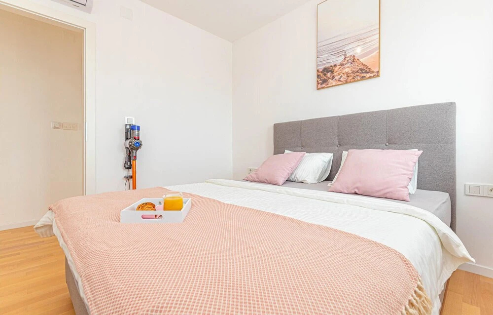 Awesome Apartment in Tribunj With 2 Bedrooms, Wifi and Outdoor Swimming Pool