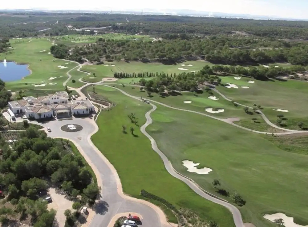 Las Colinas Golf & Country Club