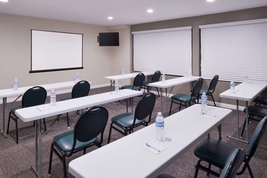 Best Western Plus LA Mid-Town Hotel