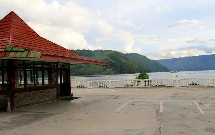 Darma Agung Beach Parapat