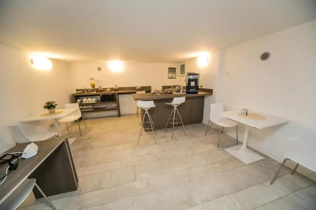 B&B Corte sul Naviglio CIN I T 0 1 5 0 7 0 C 1 3 X U I L Q C V