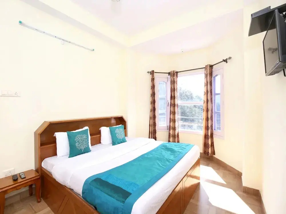 Abhiaak Regency by OYO Rooms