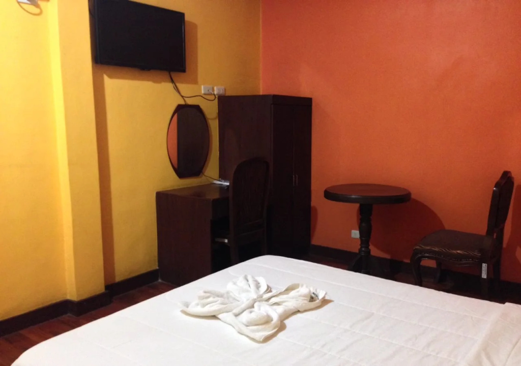 Cauayan Queen Jennifer Hotel