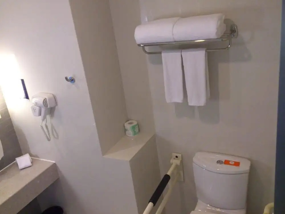Holiday Inn Express Shanghai Meilong