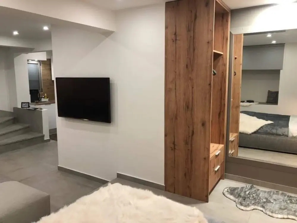 Kolonaki Semi Underground Loft