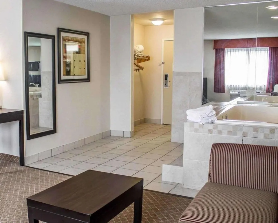 Comfort Inn North