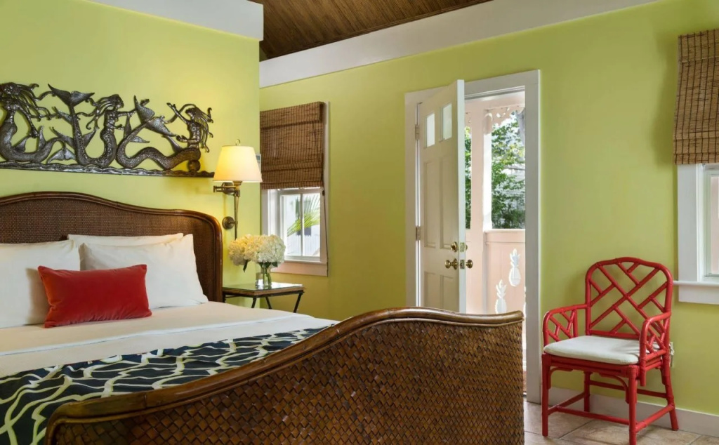 Tropical Inn