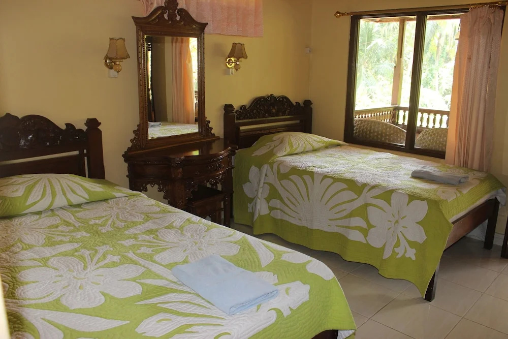 Gustis Garden Bungalows