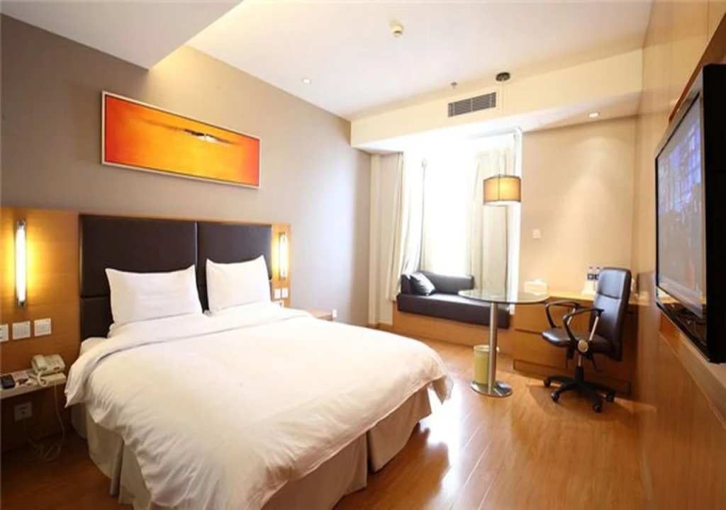 JI Hotel Shanghai Jing'an Temple Kangding Road