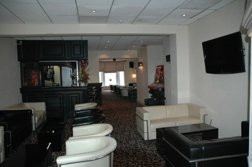 Parisienne Hotel