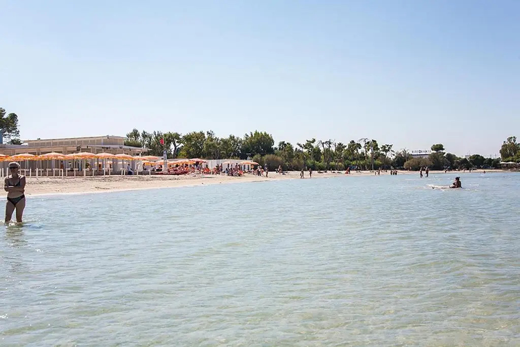 Economico bilocale 2-4 posti spiaggia Ionio m528