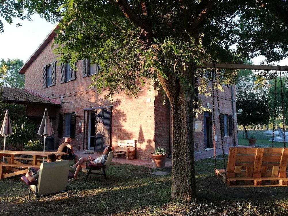 Tuscany Working Hostel
