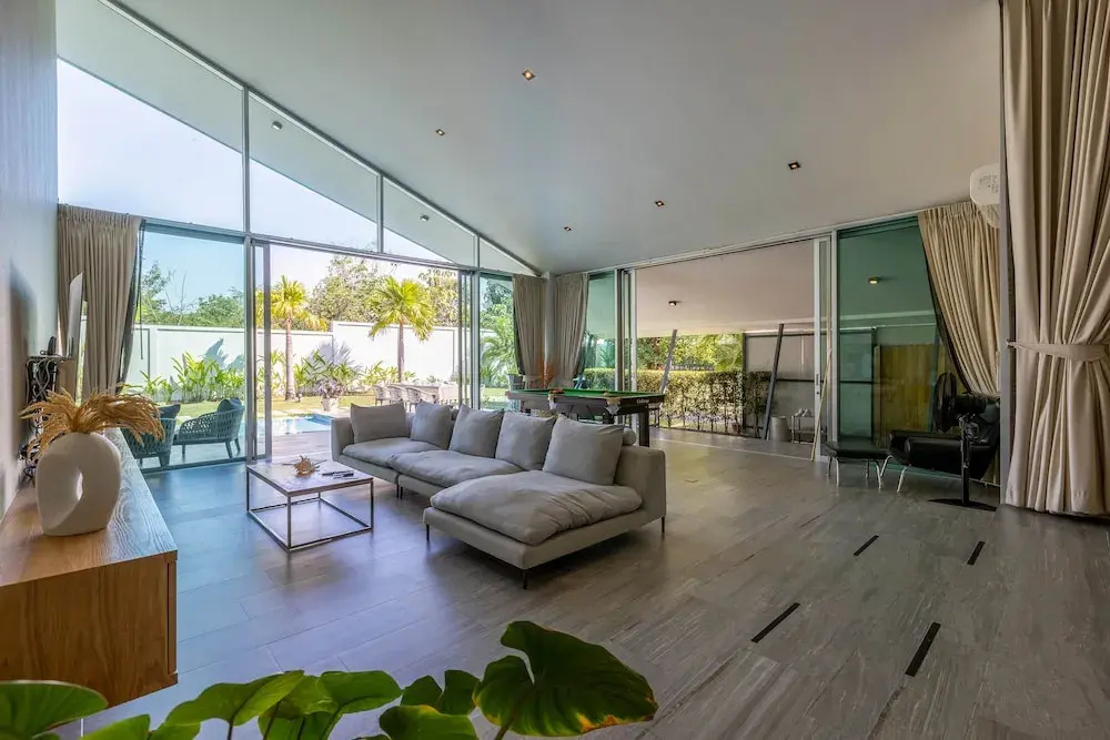 Large Private Pool Villa with 7 Bedrooms 7B