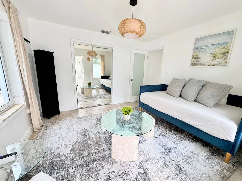 Islands Inn on the Drive - Sunshine 2BD Suite - A0
