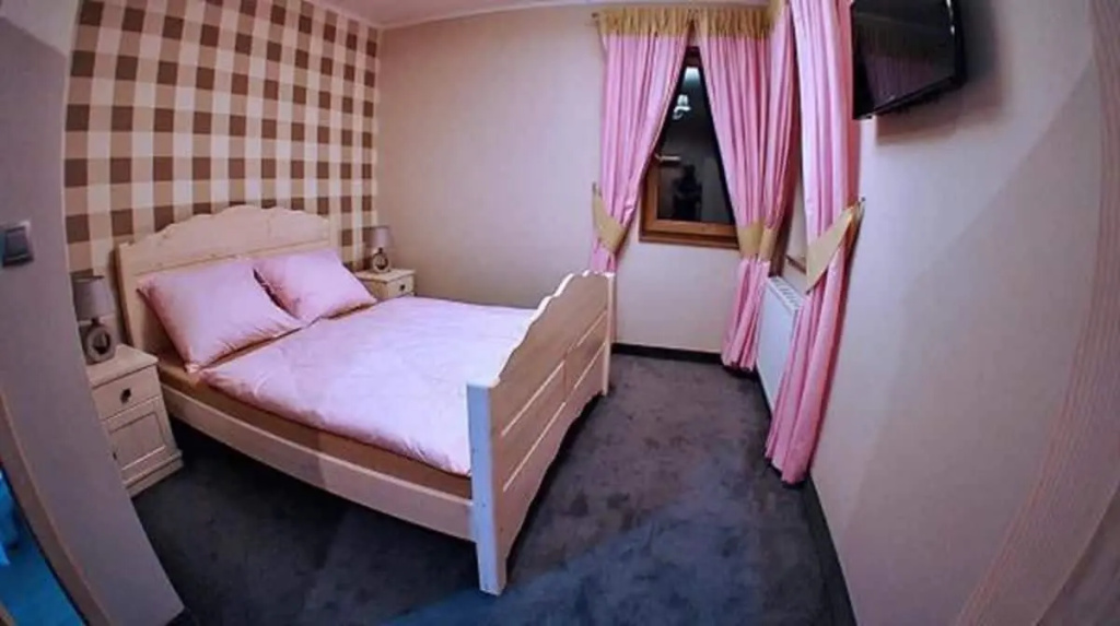 Willa Sowia Dolina - Apartamenty z aneksami i wyjsciem na ogrod
