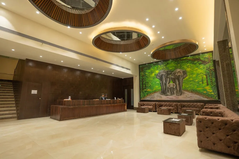 HOTEL MAKHAN VIHAR