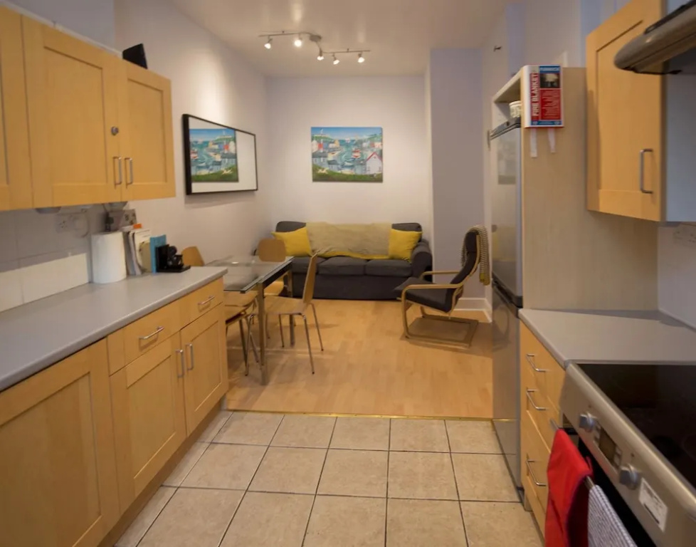3 Bedroom Flat in South Centre of Edinburgh Sleeps 6