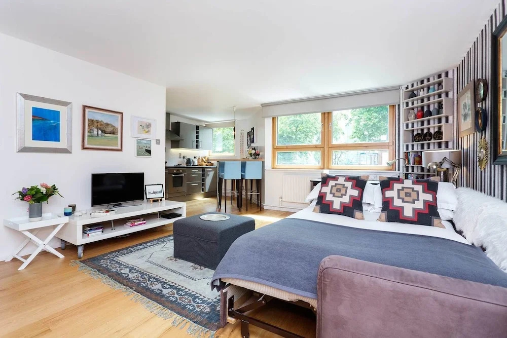 Veeve - Studio on the Thames