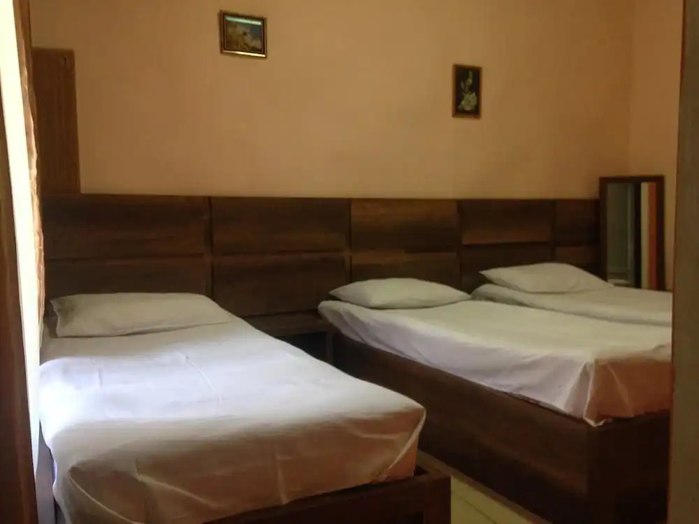 Meidani Guest house