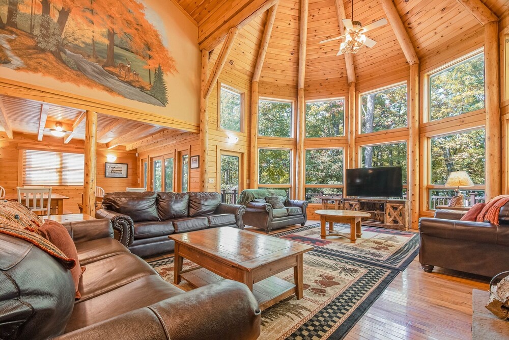 Grand Chestnut Lodge