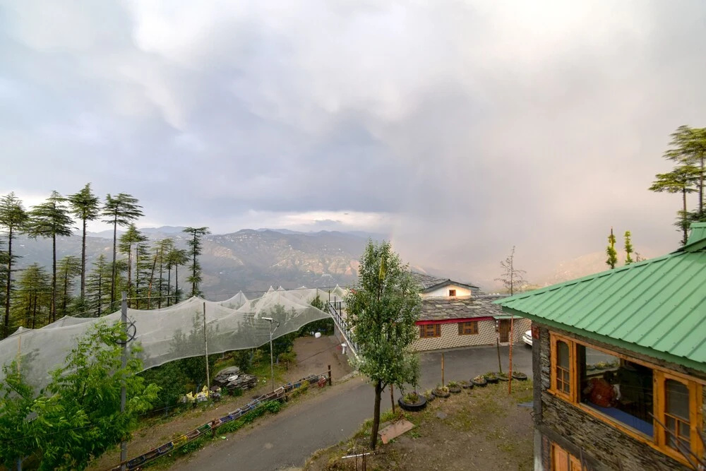 Cheog Chamber by Dumnu Homes