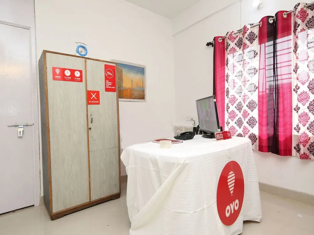 OYO 13600 Newcastle Inn