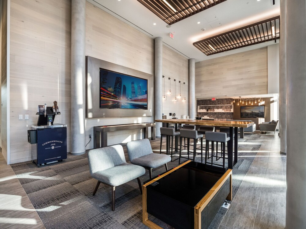 Global Luxury Suites Crystal City