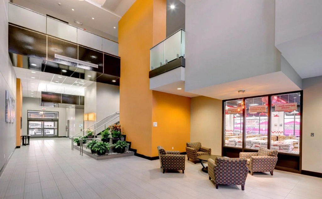 Holiday Inn Express & Suites - Kansas City KU Medical Center by IHG