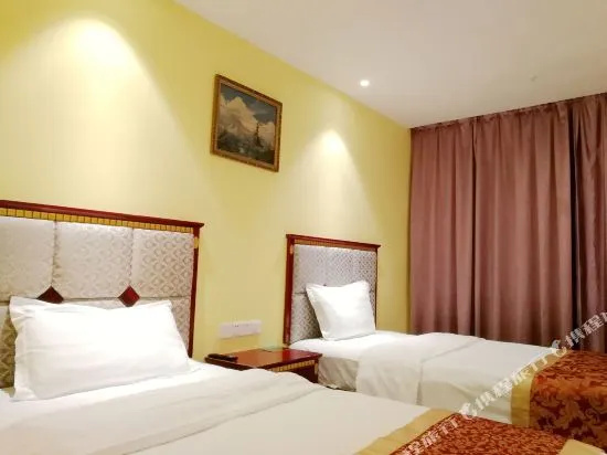 Chongqing Dongqiu Hotel (Niu Kok Tau MTR Station Shop, Sheung Ching Temple)